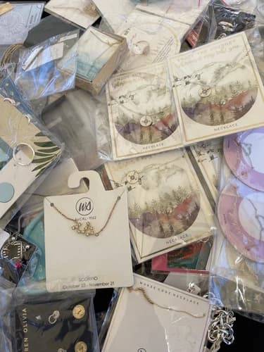 New Lot Of 40 Mix Necklaces Fashion Jewelry Deals