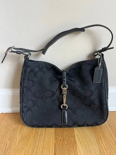 Coach Black Logo Leather Shoulder Bag Silver Buckle Purse – Authentic