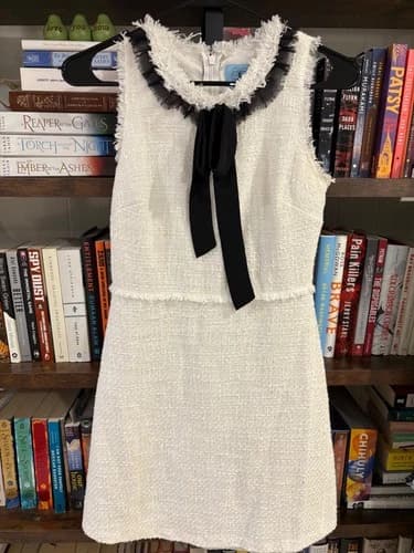 Sweet Winter Whitew Black Trim & Bow Dress, Sleeveless, Size 0