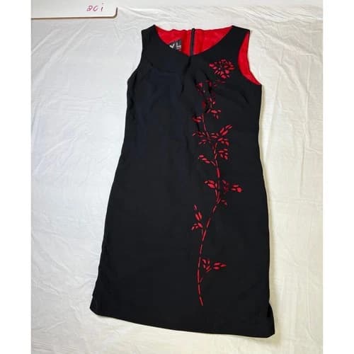 YL by Yair Black Red Floral Sheath Dress Women's Size 6 Sleeveless Knee Length