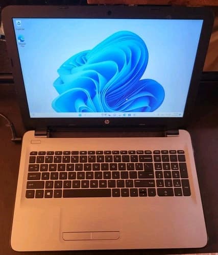 NEW LISTINGHP 15ba113cl AMD A10 9600P RADEON R5 2.4GHz 12GB RAM 1TB HDD Windows 11