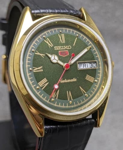 Vintage Seiko 5 automatic Day Date Movement No. 6309A Japan made men's watch